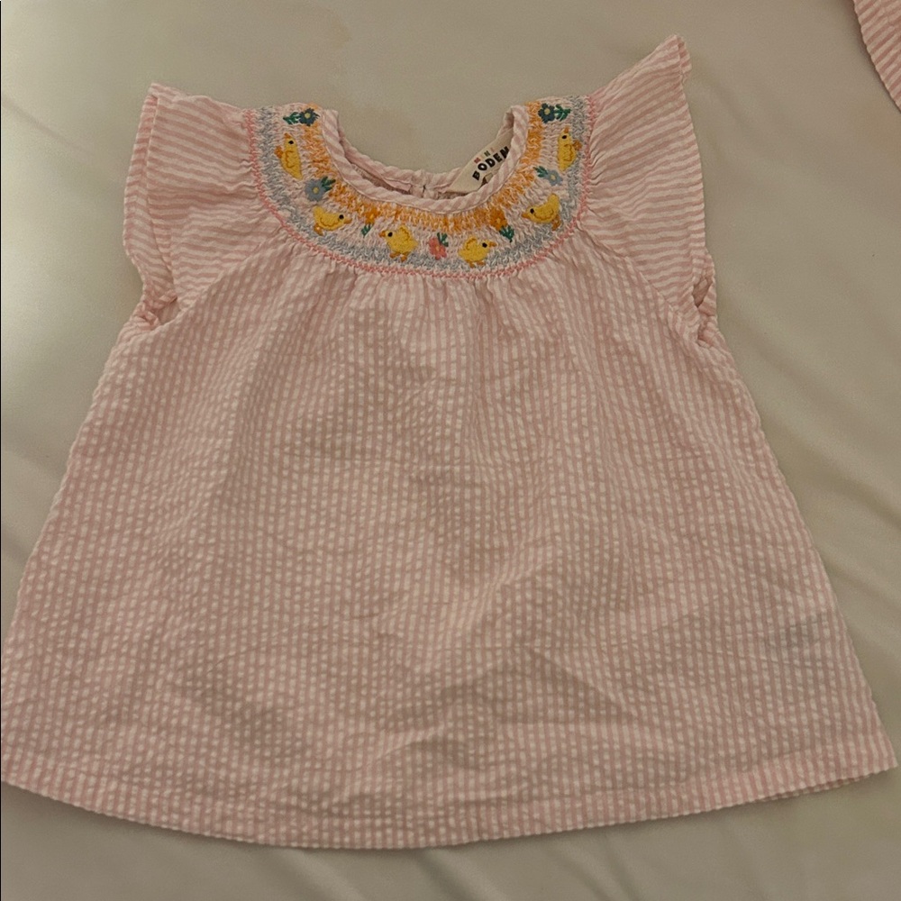 Mini Boden Pink Sear Sucker Top with Yellow Chick Embroidery